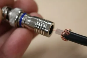 نصب فیش BNC روی کابل کواکسیال